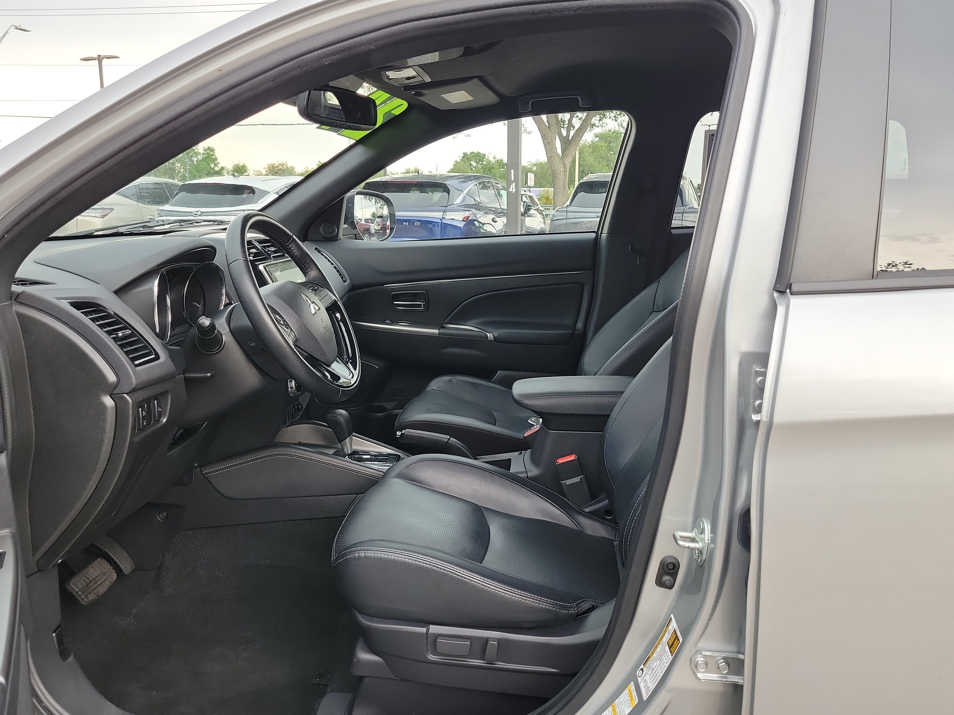 Used 2024 Mitsubishi Outlander Sport SEL AWD/4WD image 19