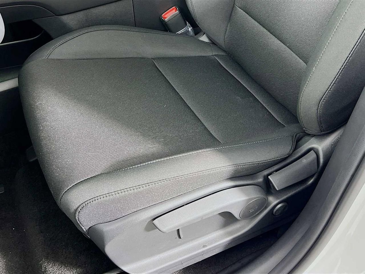 New 2026 Hyundai Santa Fe SE AWD/4WD image 18