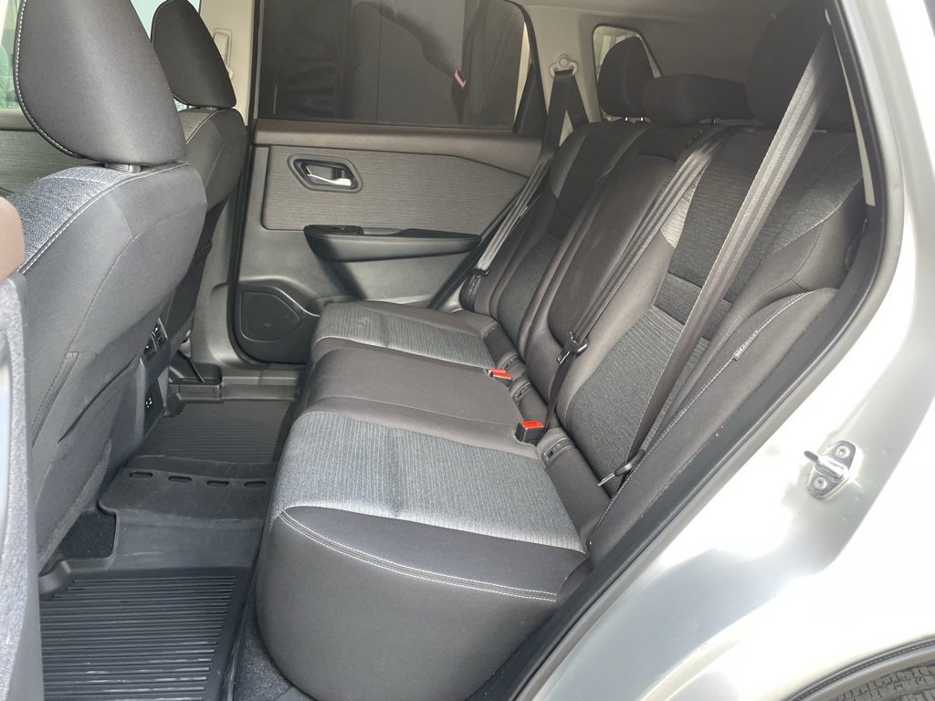 Certified 2021 Nissan Rogue SV image 17