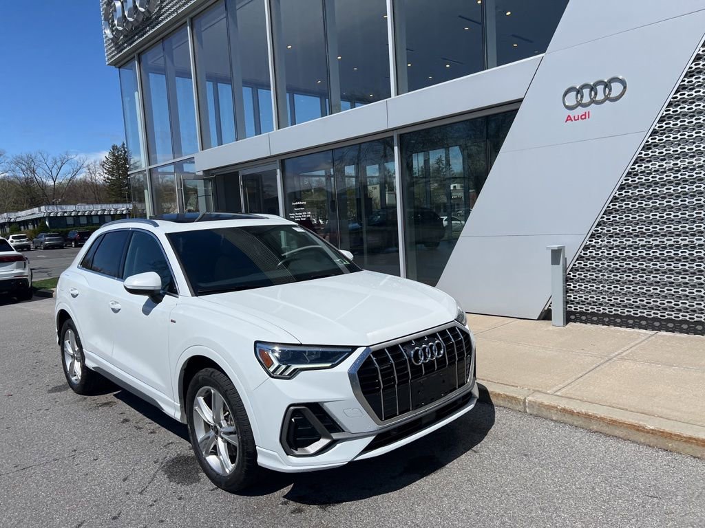 Used 2022 Audi Q3 2.0T Premium Plus image 5