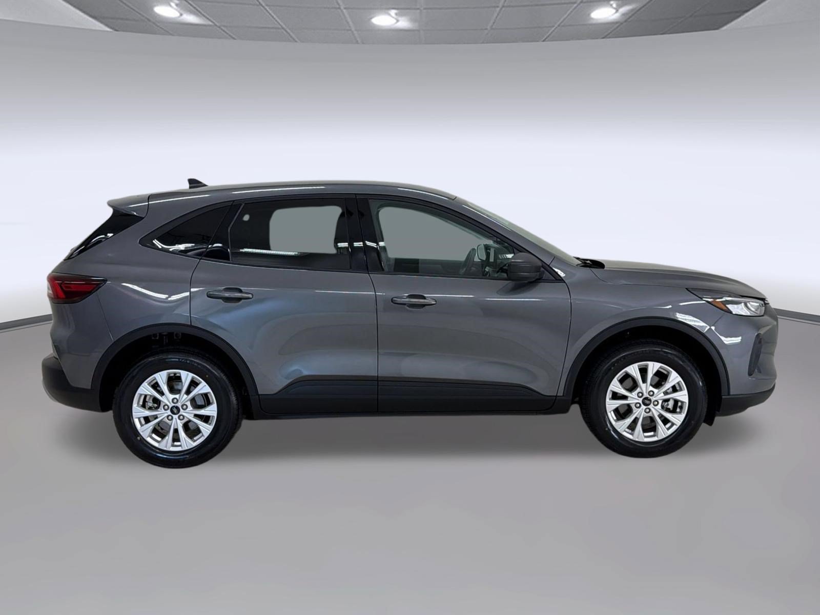 Certified 2025 Ford Escape Active AWD/4WD image 8