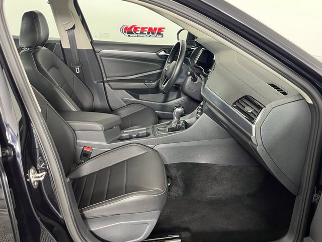 Used 2024 Volkswagen Jetta SE FWD image 28