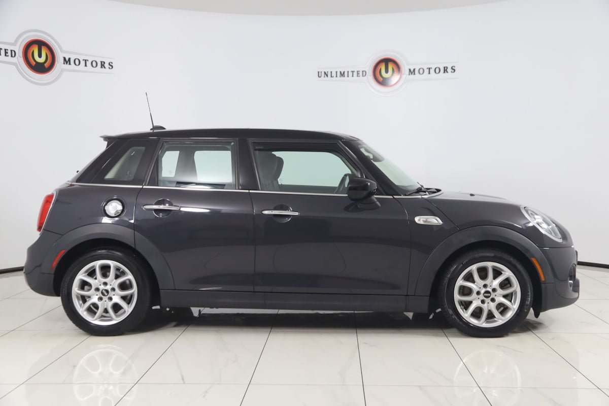 Used 2021 MINI Cooper S FWD image 2