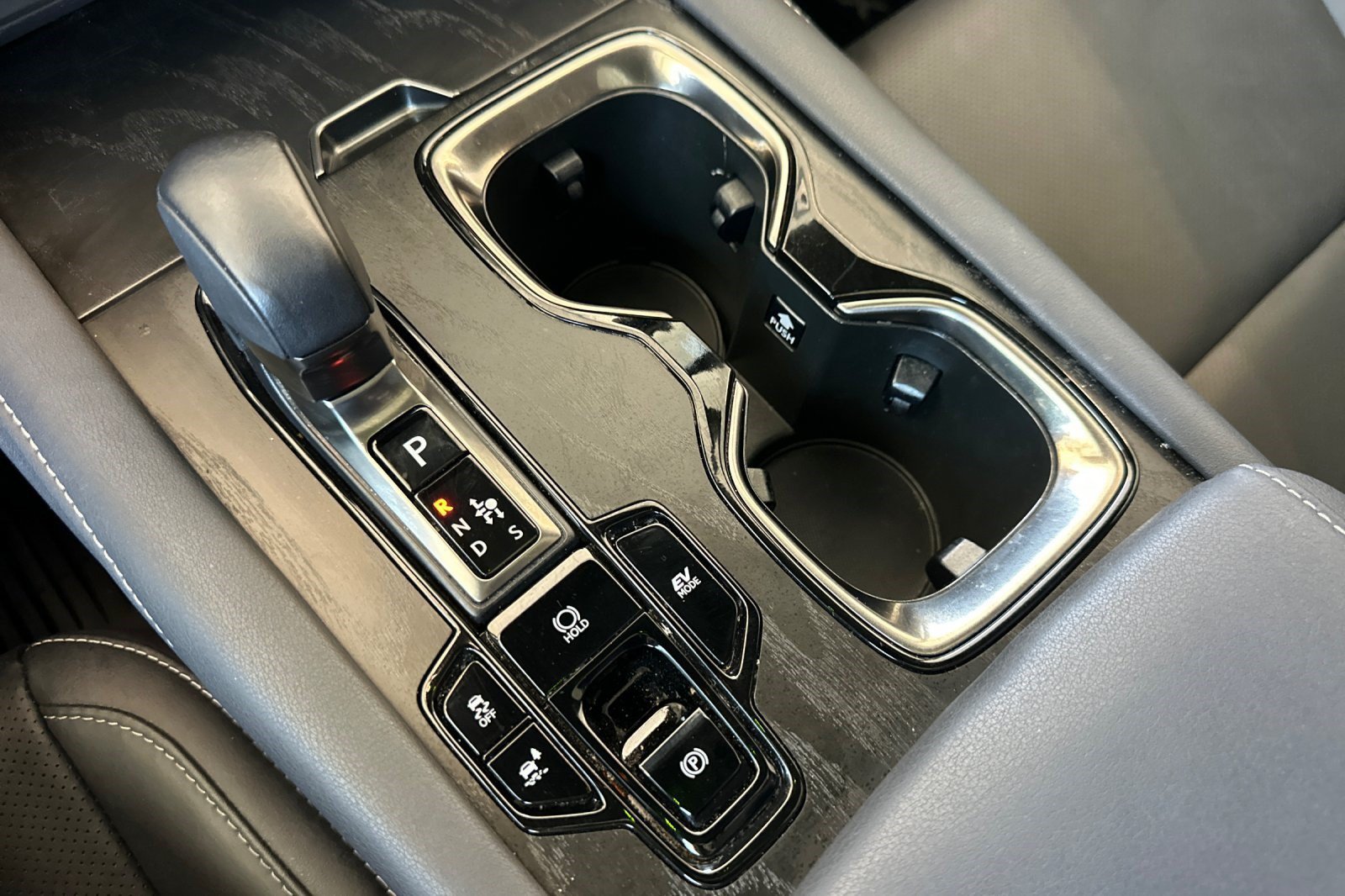 Certified 2025 Lexus RX 350h AWD/4WD image 17