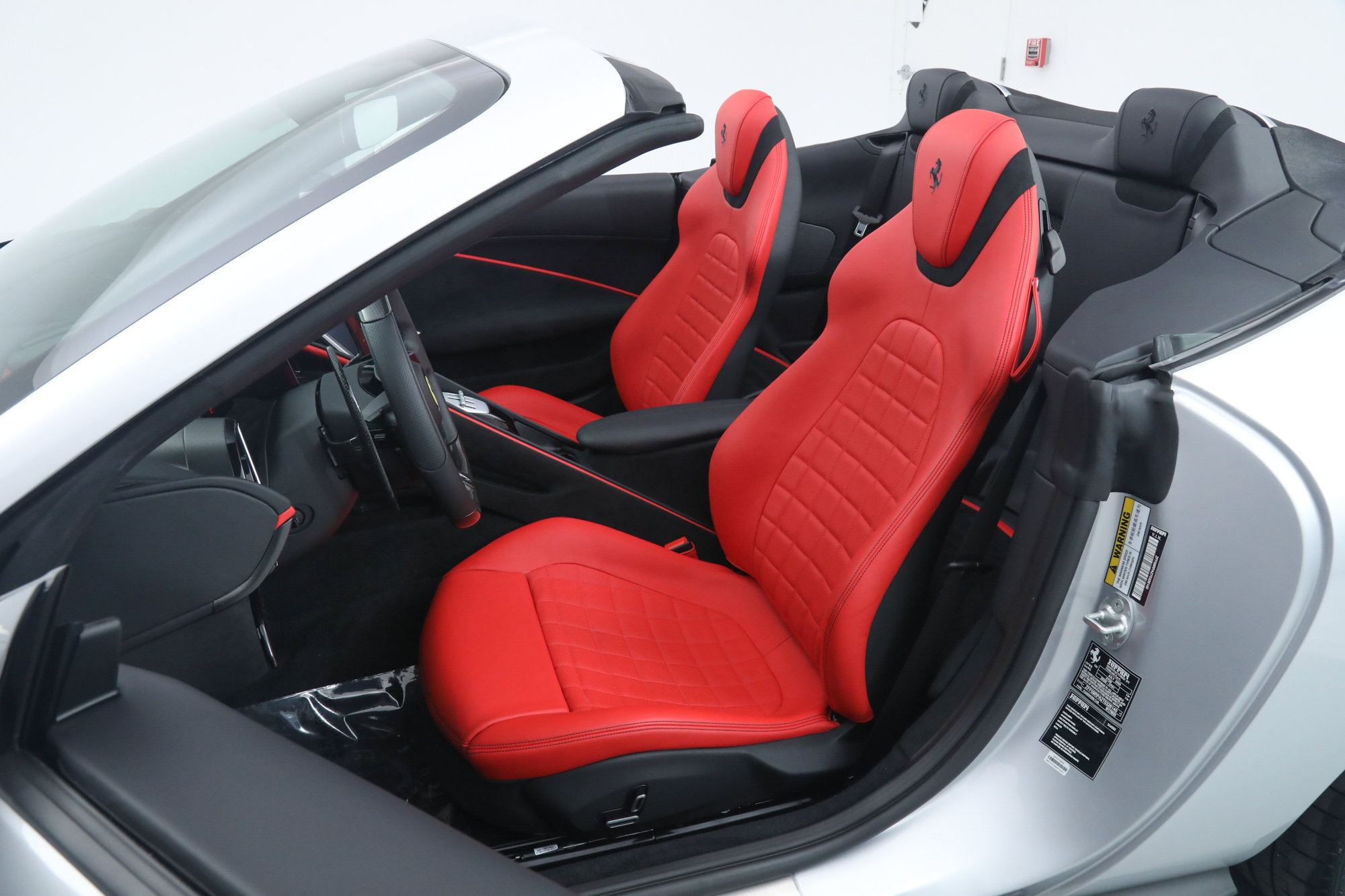 Certified 2026 Ferrari Roma Spider RWD image 5