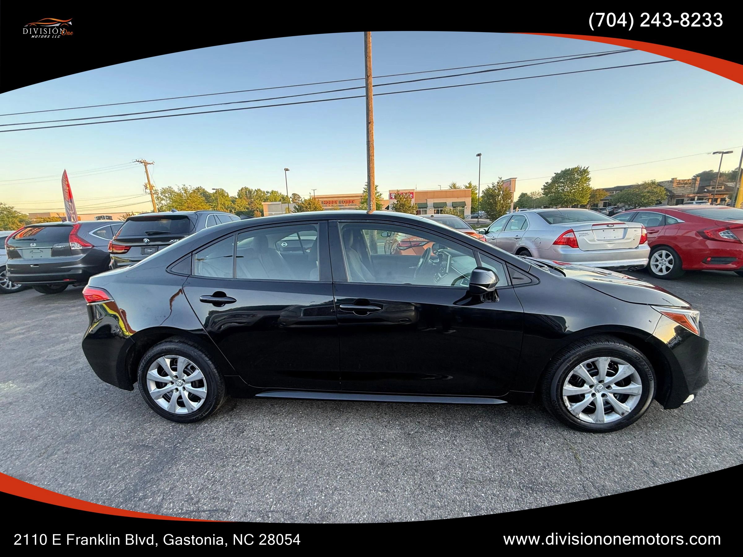 Used 2020 Toyota Corolla LE image 10