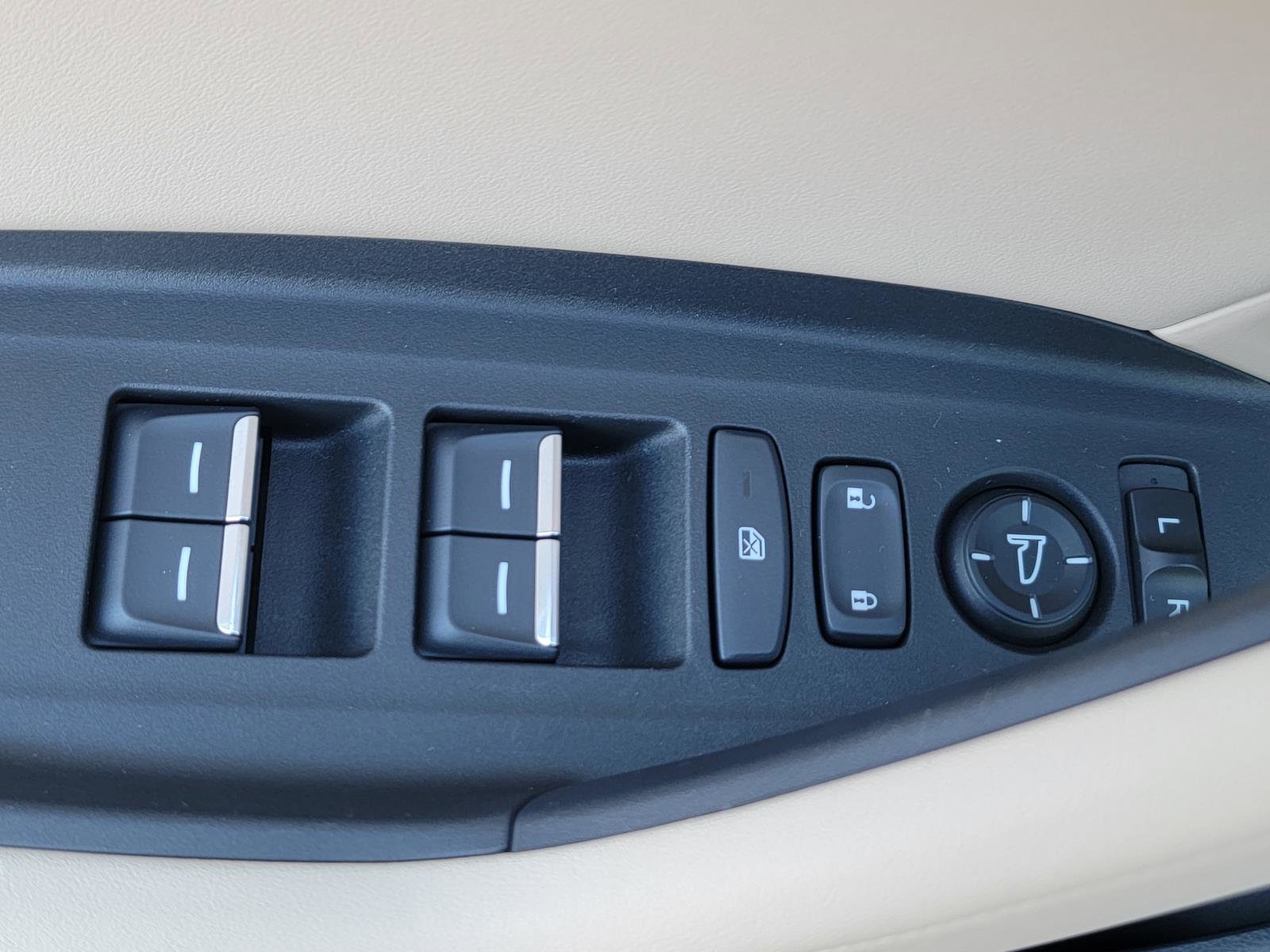 Certified 2025 Acura TLX w/ Technology Package image 33