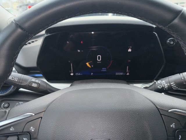 Used 2025 Chevrolet Trax LT w/ LT Convenience Package image 33