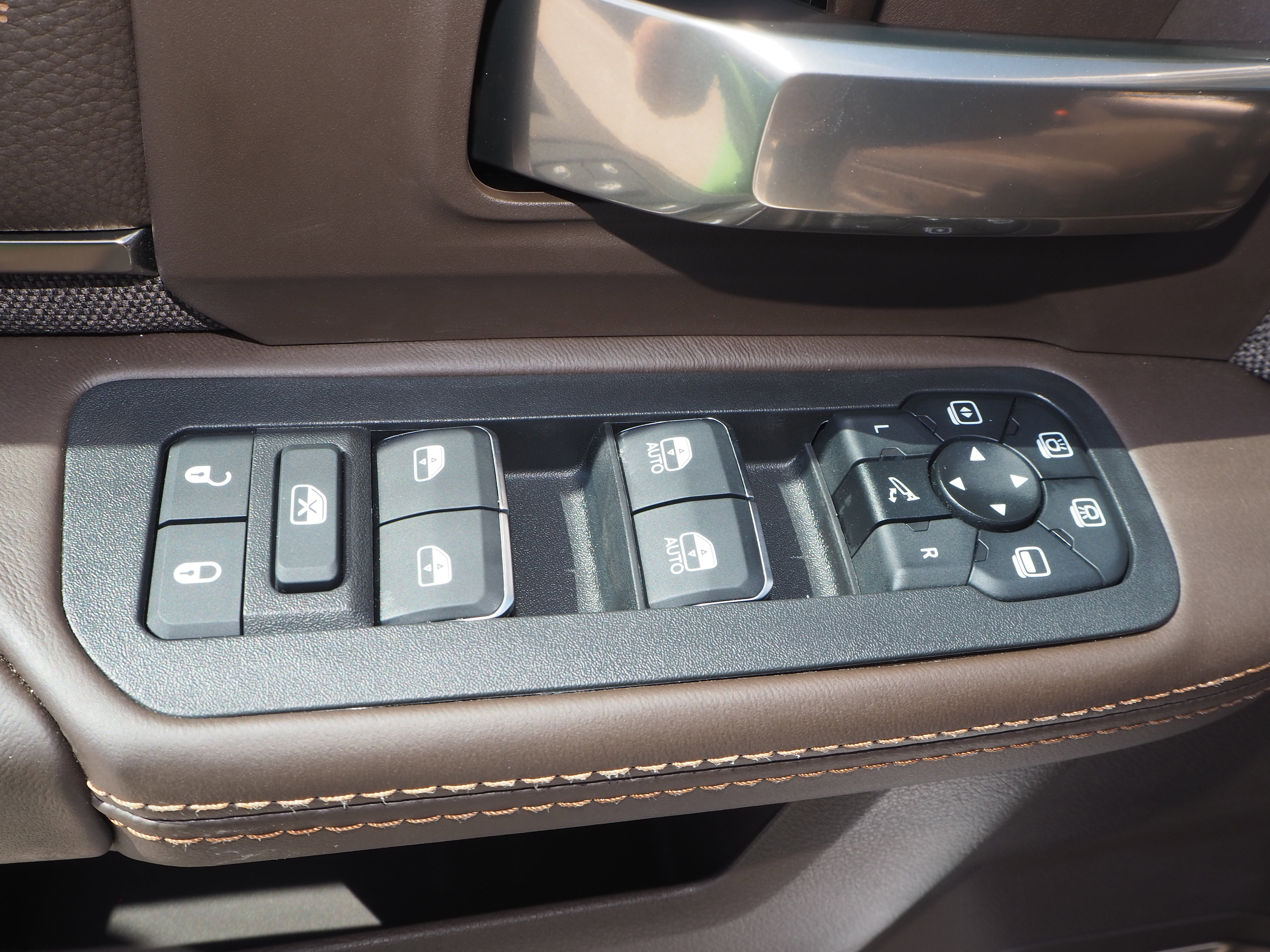 New 2025 RAM 3500 Longhorn image 32