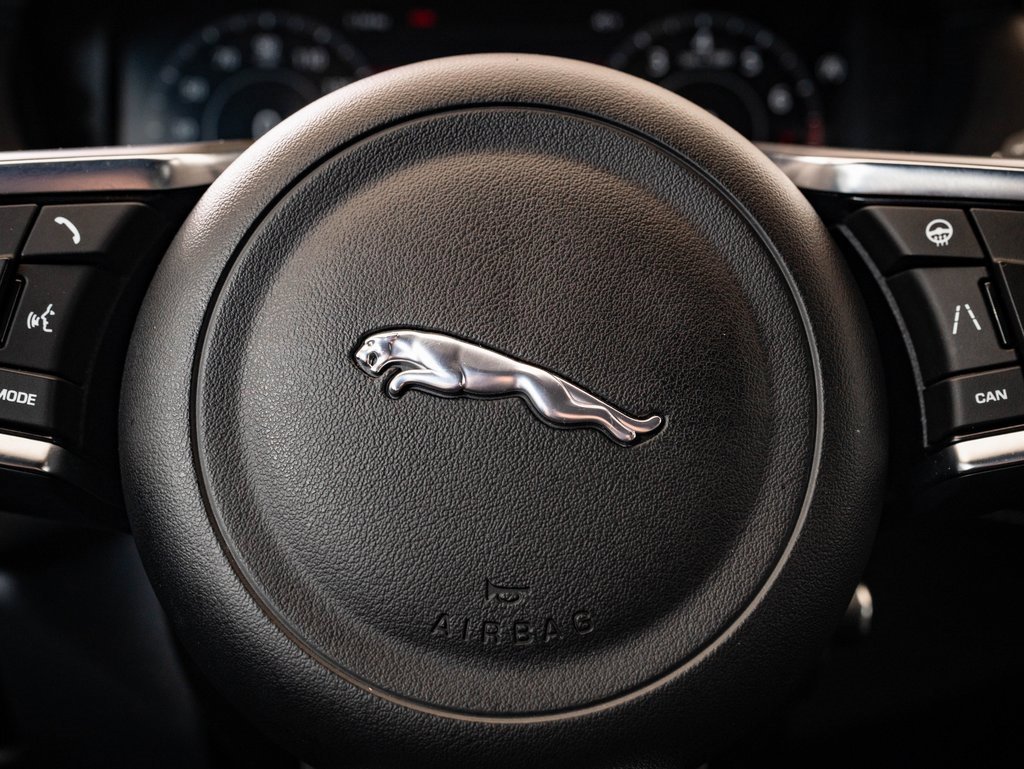 Used 2020 Jaguar F-PACE S image 28