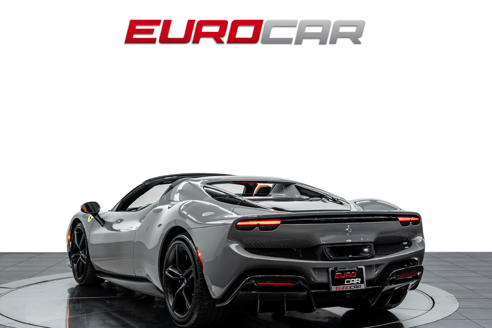 Used 2024 Ferrari 296 GTS RWD image 4