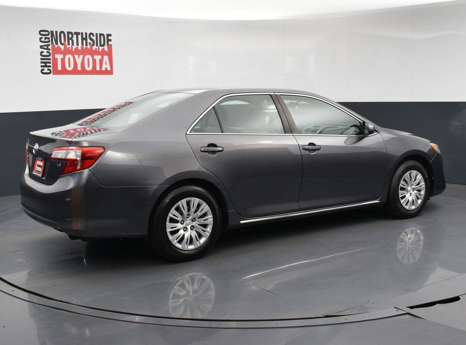 Used 2014 Toyota Camry LE FWD image 4