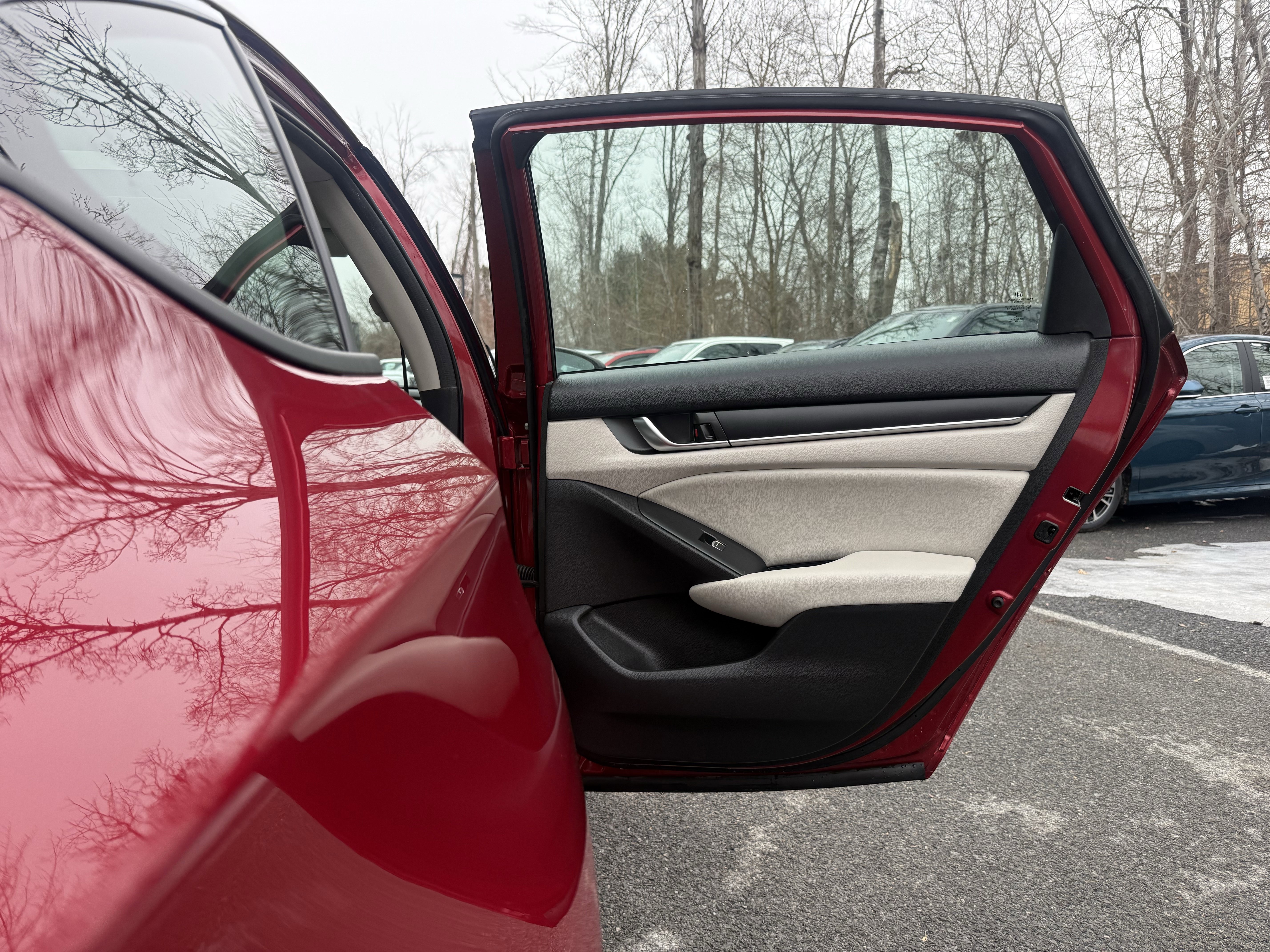 Used 2018 Honda Accord EX image 37