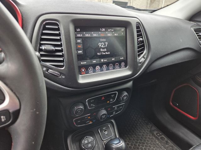 Used 2021 Jeep Compass Trailhawk w/ Sun and Sound Group AWD/4WD image 14
