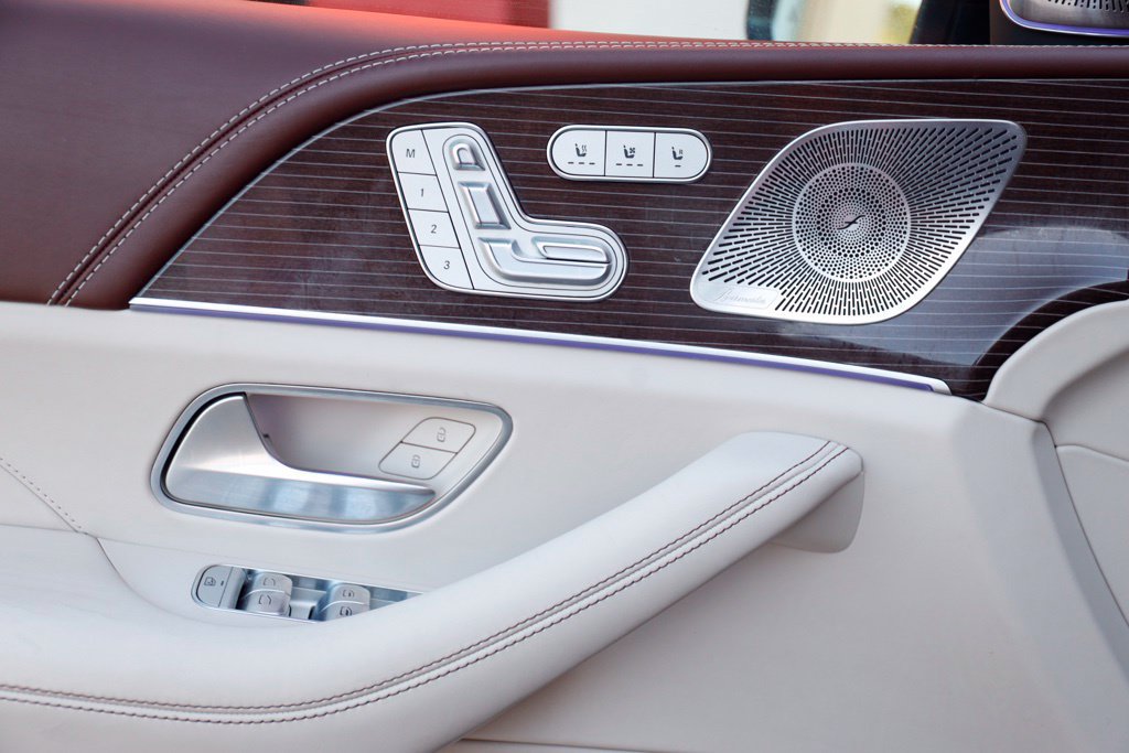 Used 2023 Mercedes-Benz Maybach GLS 600 4MATIC image 28