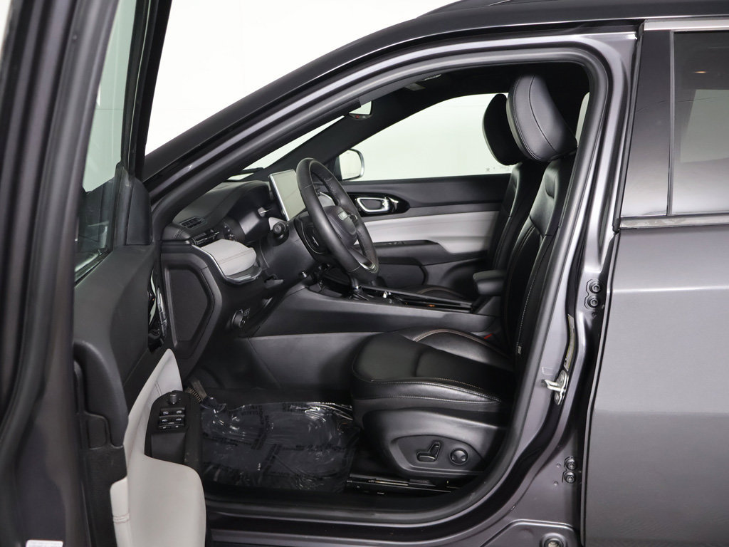 Used 2024 Jeep Compass Limited AWD/4WD image 29