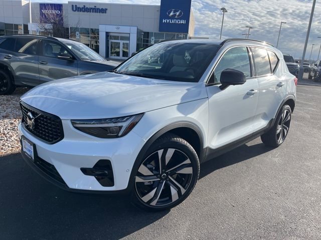 New 2026 Volvo XC40 B5 Ultra w/ Climate Package AWD/4WD image 8