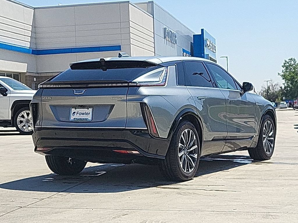 Used 2024 Cadillac Lyriq Sport AWD/4WD image 8