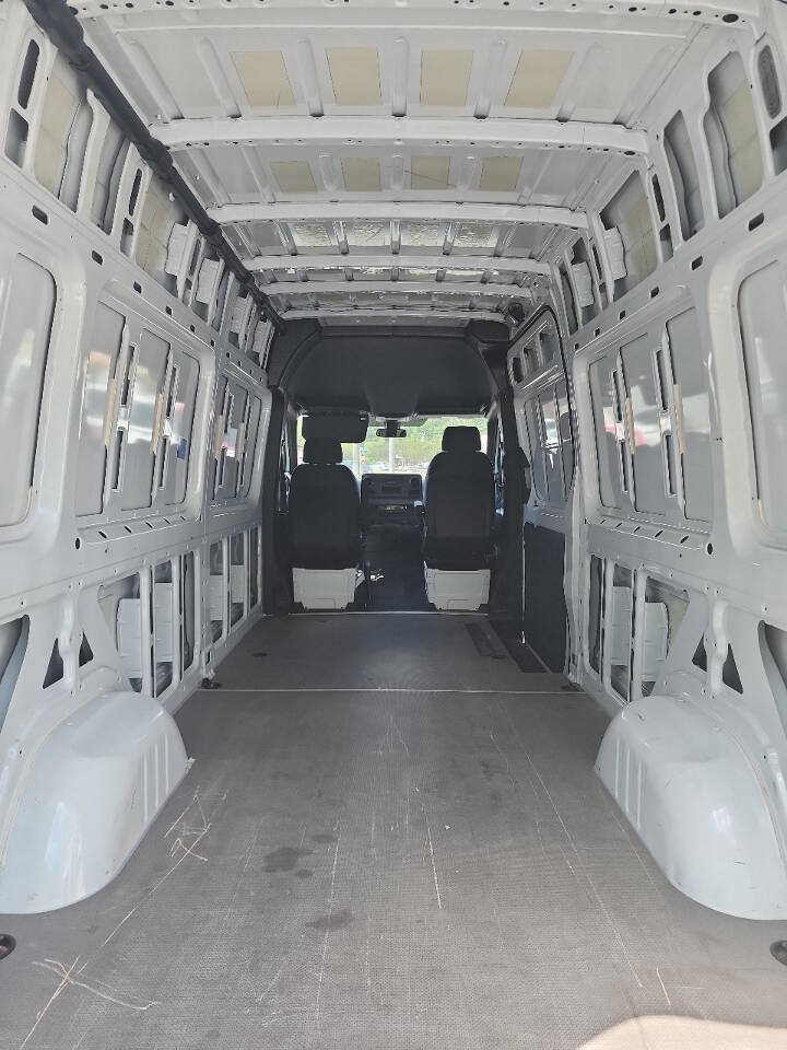 Used 2022 Mercedes-Benz Sprinter 2500 image 8