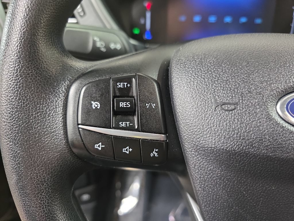 Used 2025 Ford Escape Active AWD/4WD image 16