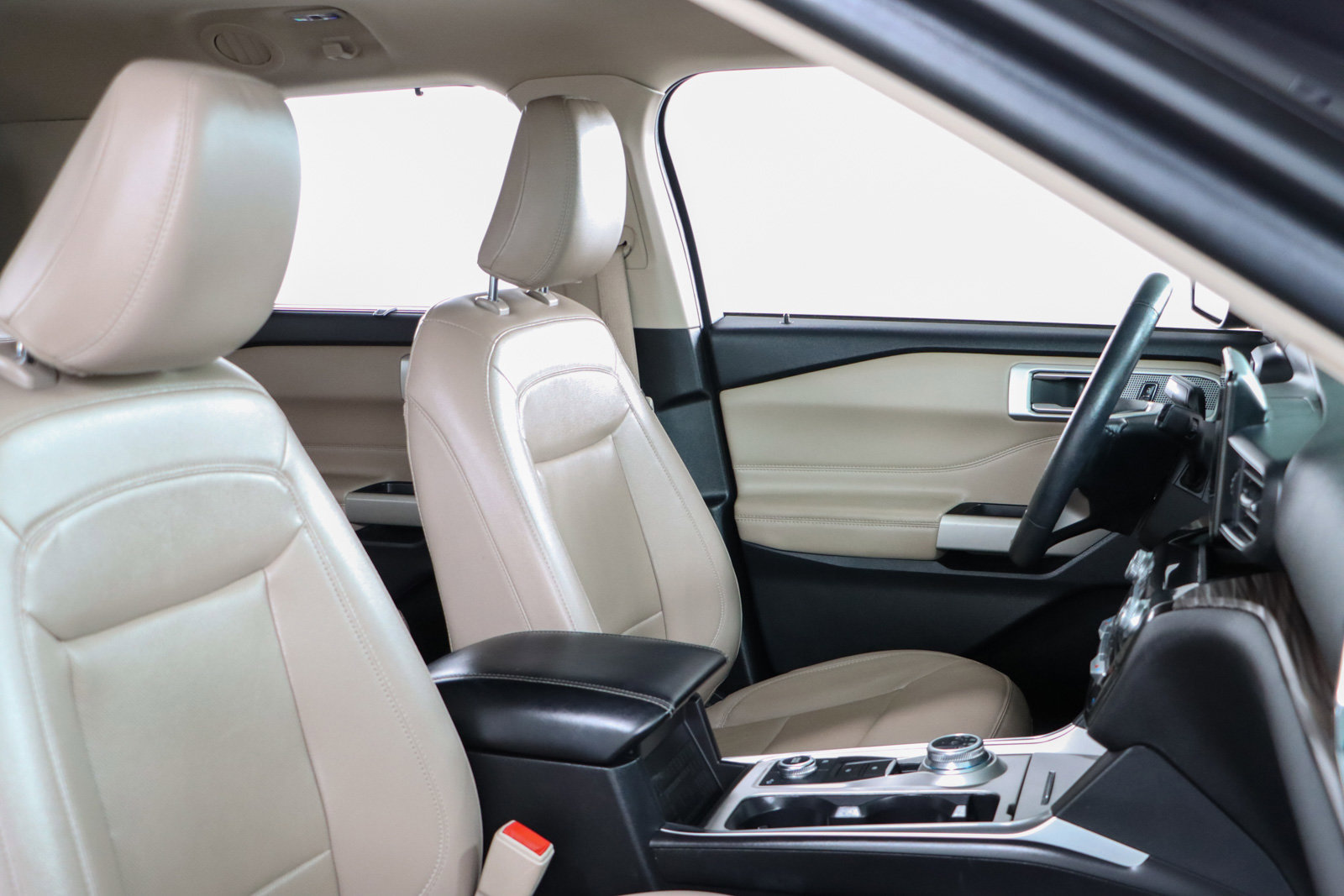 Used 2022 Ford Explorer Limited image 27