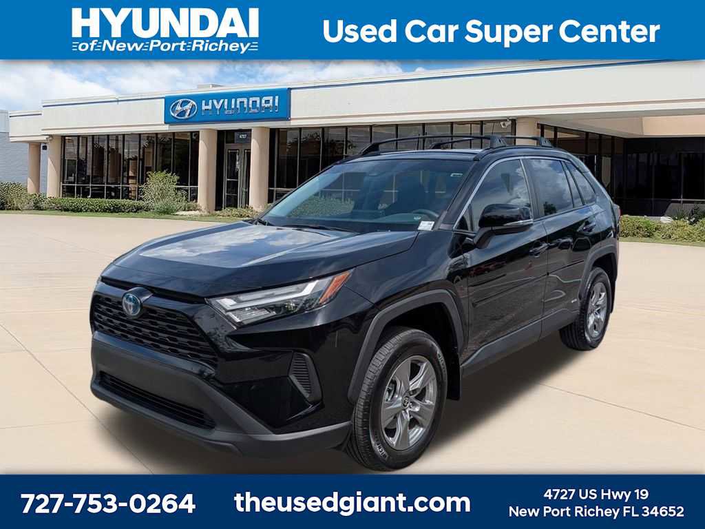 Used 2024 Toyota RAV4 XLE w/ Convenience Package