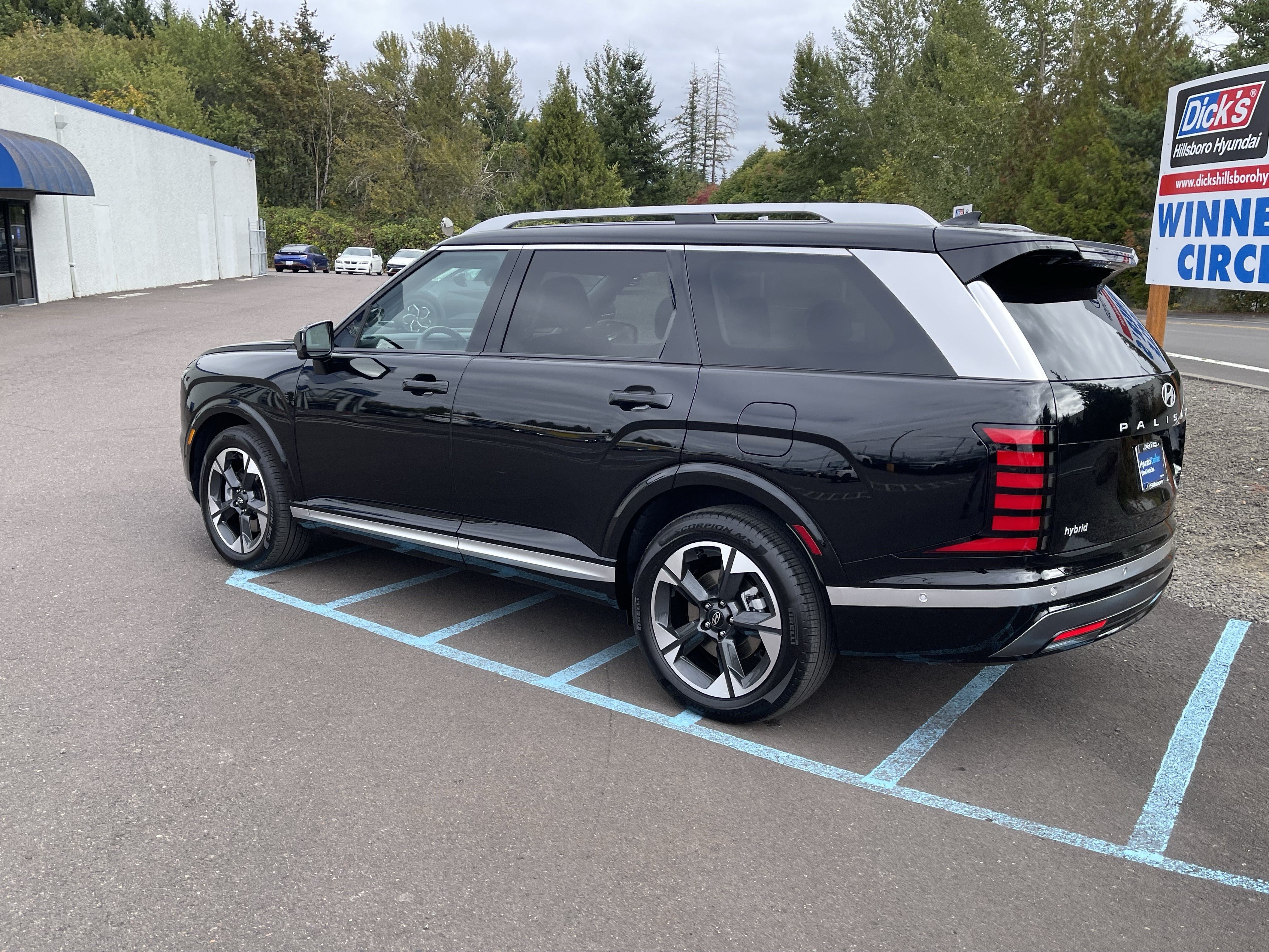 Certified 2026 Hyundai Palisade Limited AWD/4WD image 3