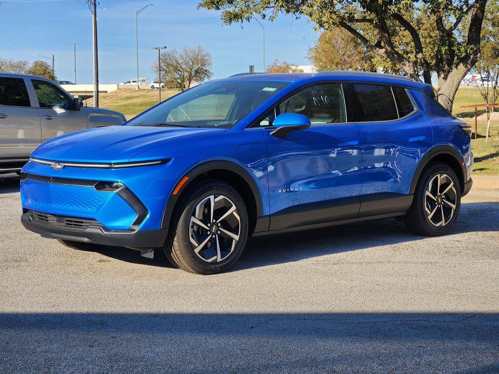 New 2026 Chevrolet Equinox EV LT image 2