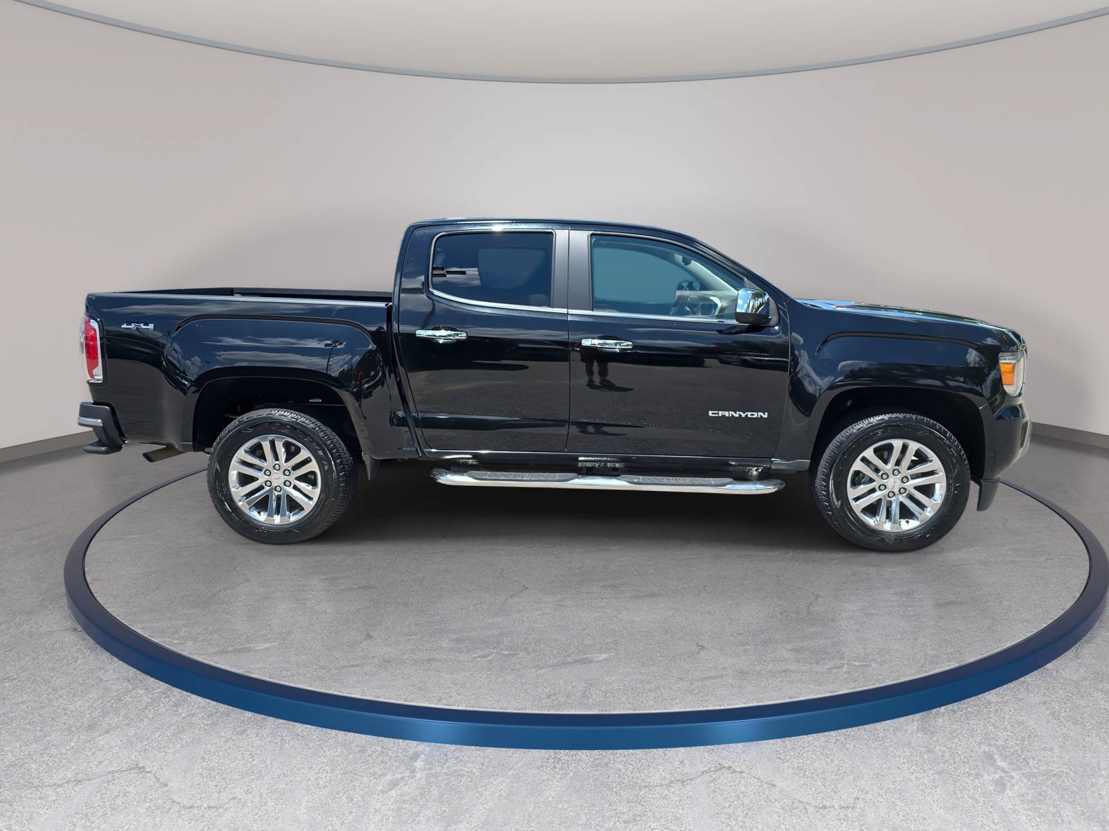 Used 2015 GMC Canyon SLT w/ Driver Alert Package AWD/4WD image 4