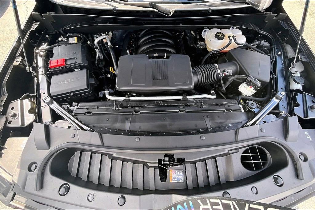 Certified 2026 Cadillac Escalade Platinum Sport w/ LPO, ONYX Package image 31