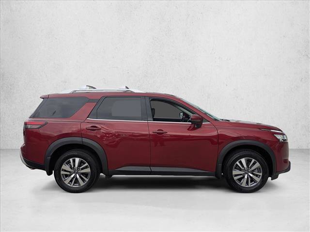 Used 2022 Nissan Pathfinder SL AWD/4WD image 4