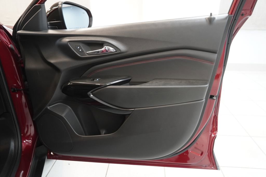 Used 2024 Chevrolet Trax RS w/ Driver Confidence Package image 30