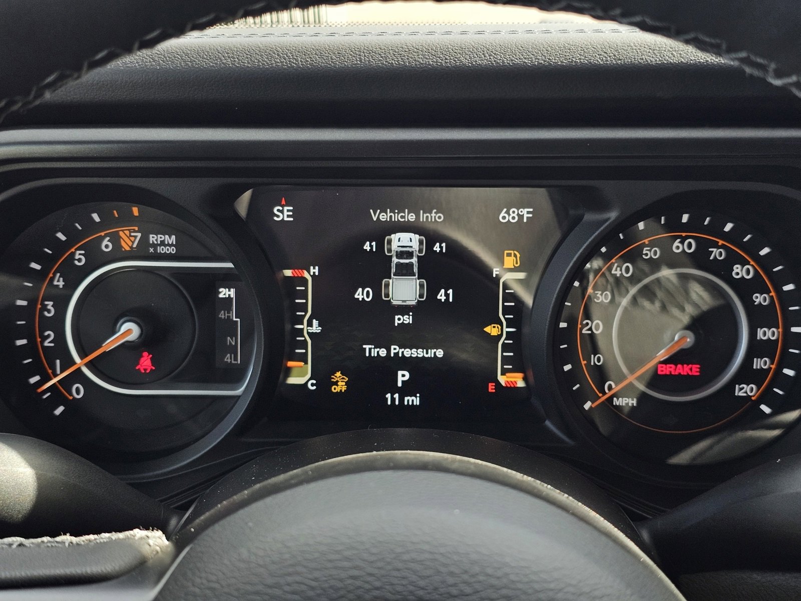 New 2026 Jeep Gladiator Sahara image 11