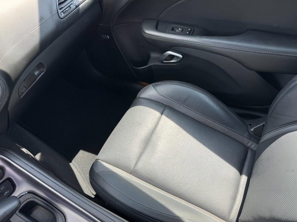 Used 2020 Dodge Challenger SXT w/ Plus Package image 16