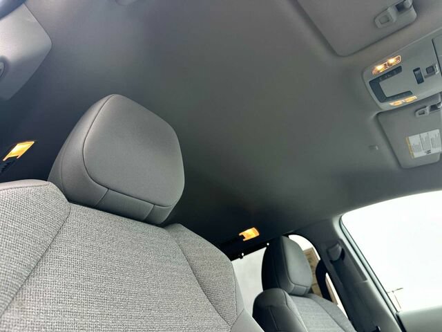 Used 2024 Toyota Sienna LE AWD/4WD image 20