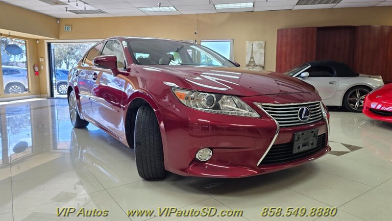 Used 2014 Lexus ES 300h w/ Premium Package w/Bamboo Trim image 1