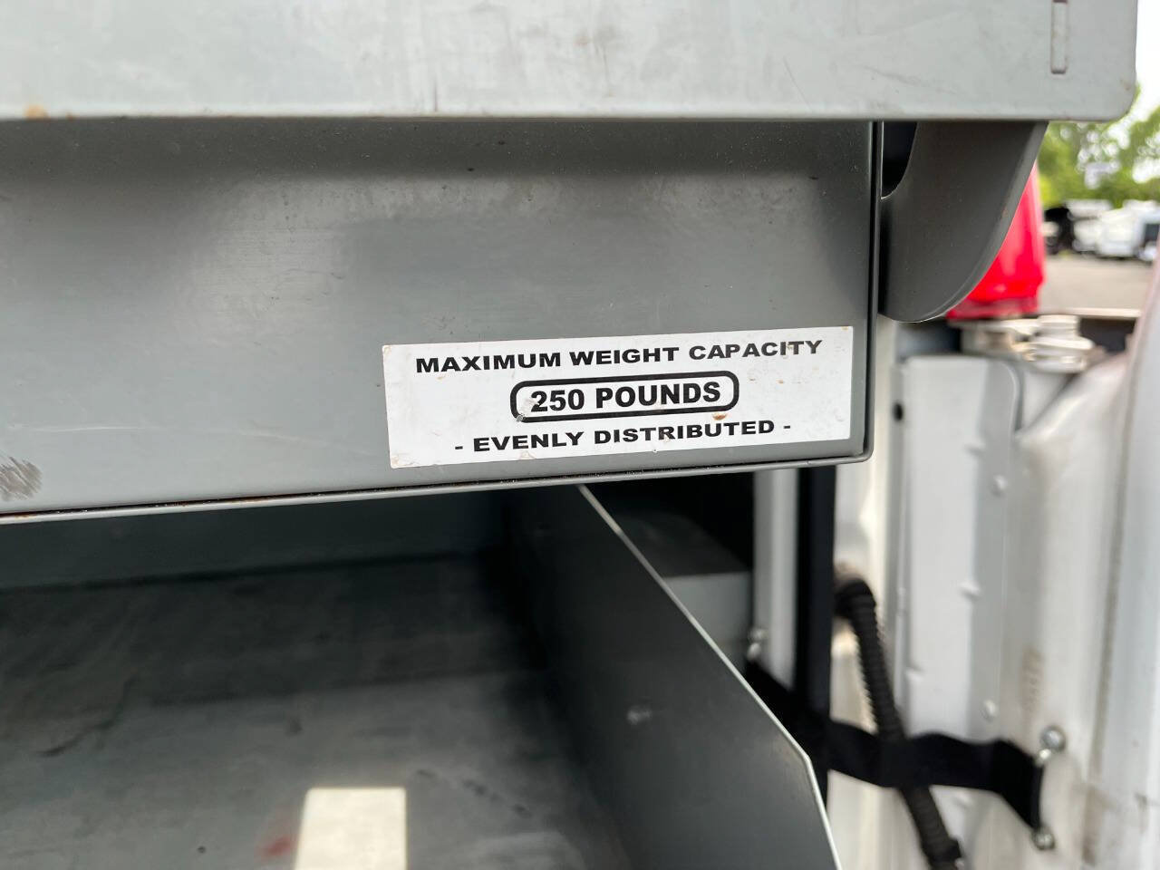 Used 2017 Chevrolet Express 2500 RWD image 17