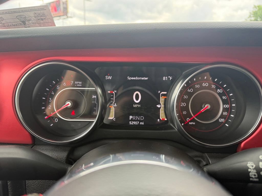 Used 2022 Jeep Wrangler Unlimited Rubicon w/ Cold Weather Group AWD/4WD image 22