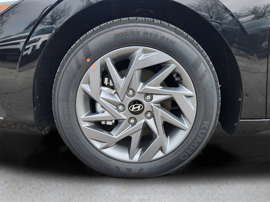 New 2026 Hyundai Elantra Blue image 10