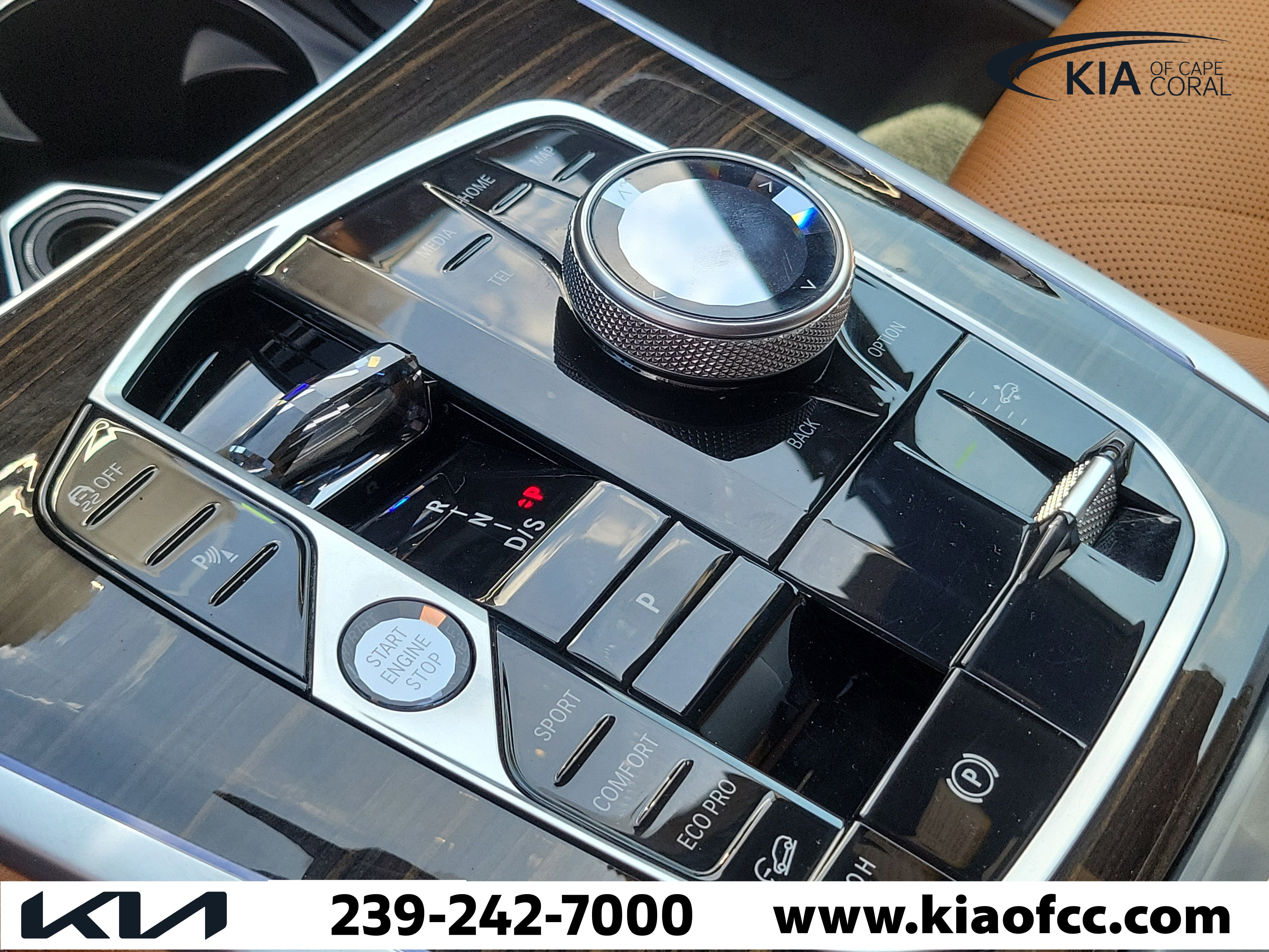 Used 2024 BMW X7 xDrive40i w/ M Sport Package image 30