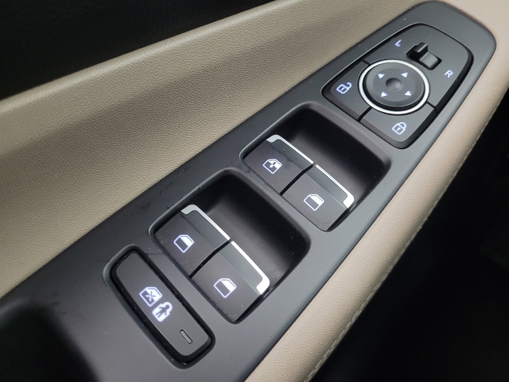 Used 2023 Hyundai Santa Fe SE image 27