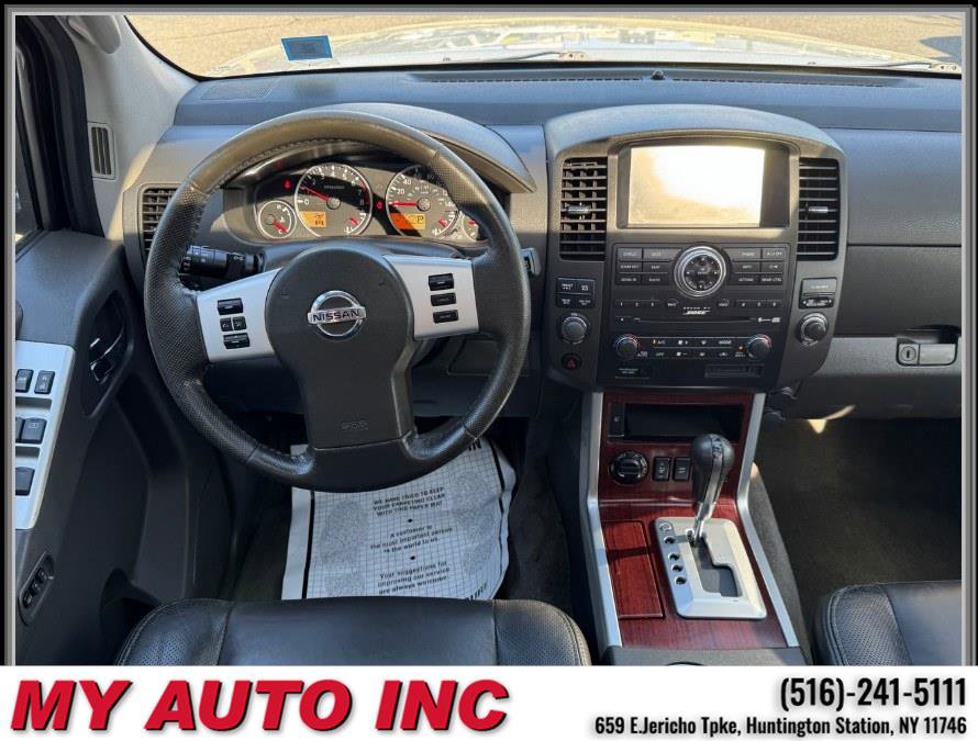 Used 2011 Nissan Pathfinder LE w/ Navigation Pkg image 12