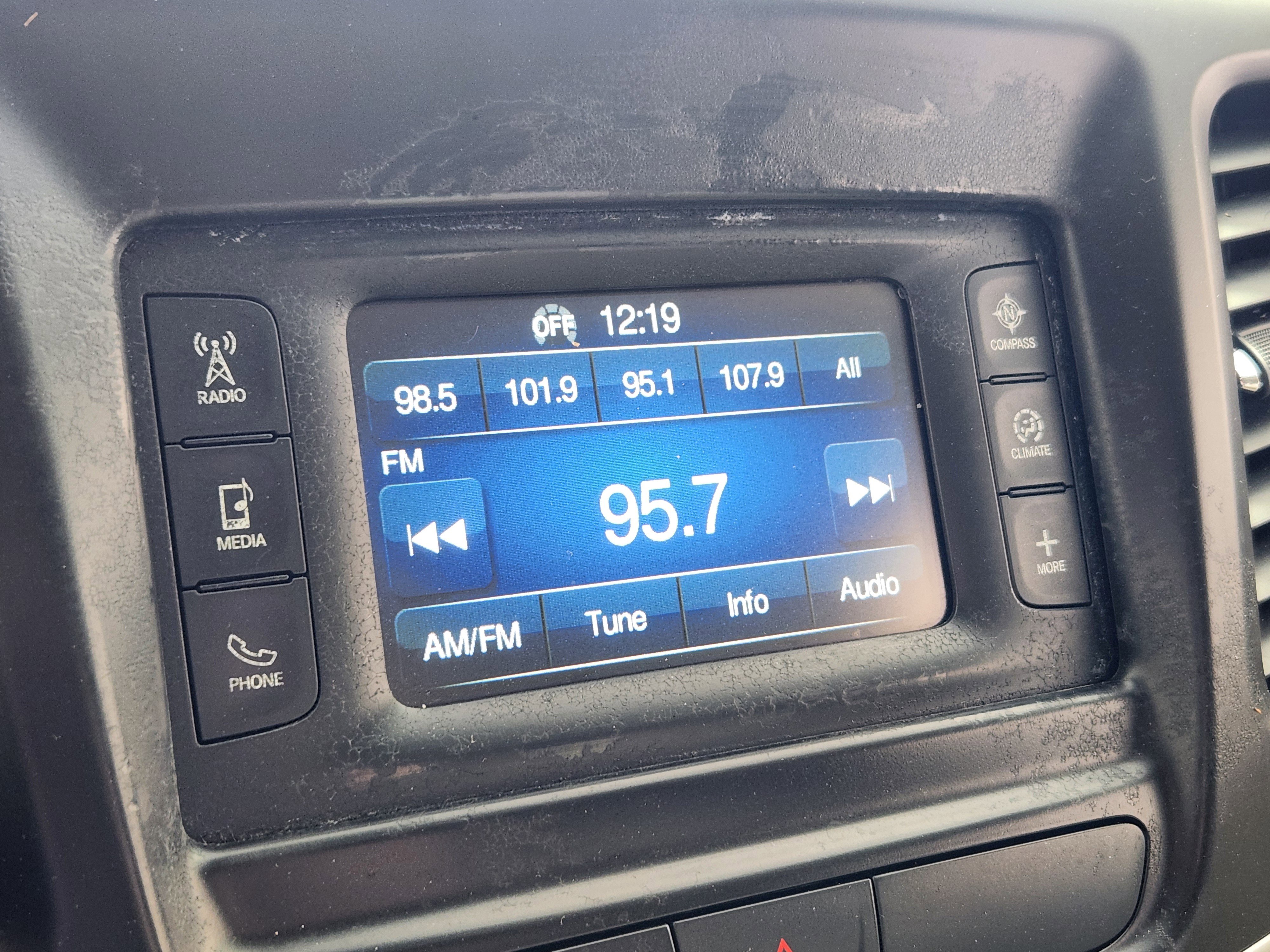 Used 2016 Chrysler 200 LX image 21