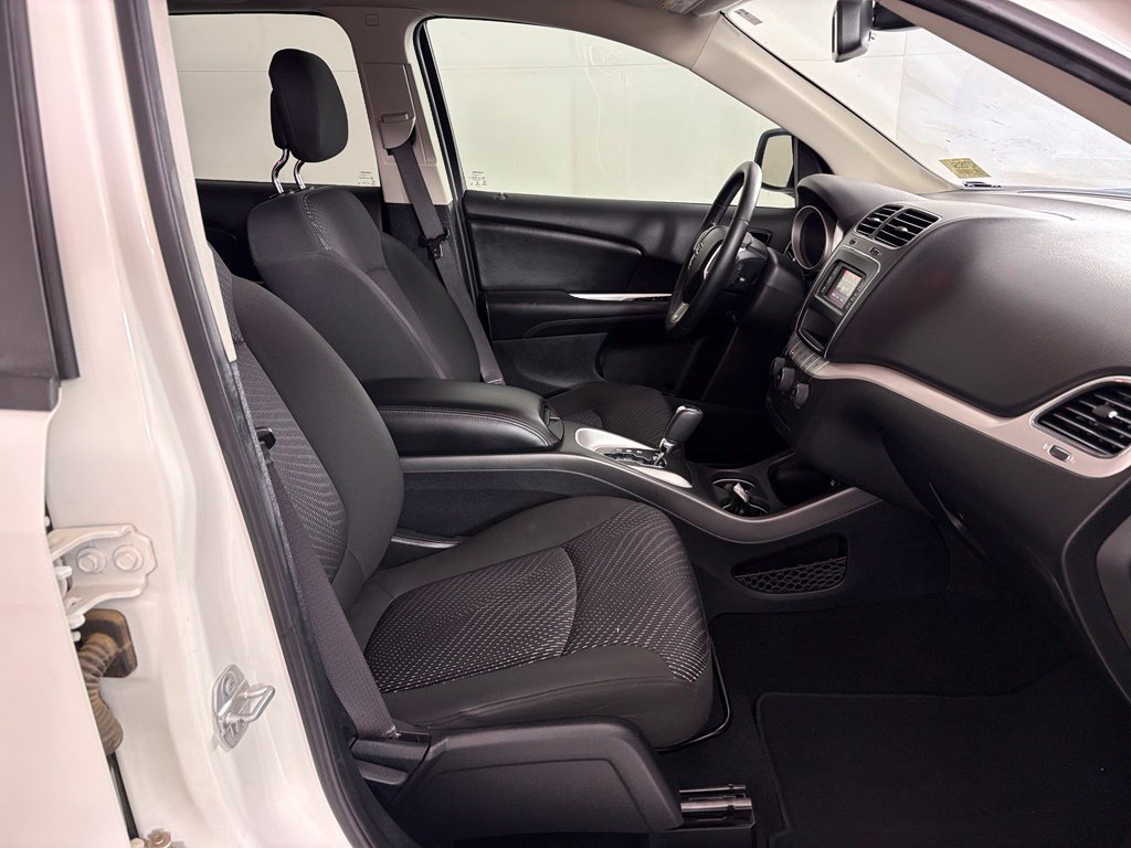 Used 2020 Dodge Journey SE w/ SE Popular Equipment Group FWD image 38