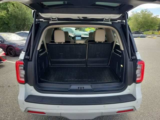 Used 2022 Ford Expedition Max Platinum AWD/4WD image 19