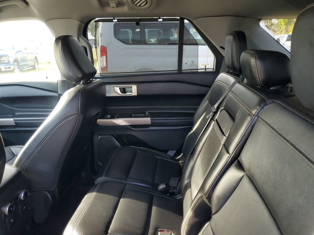 Used 2023 Ford Explorer Limited image 32