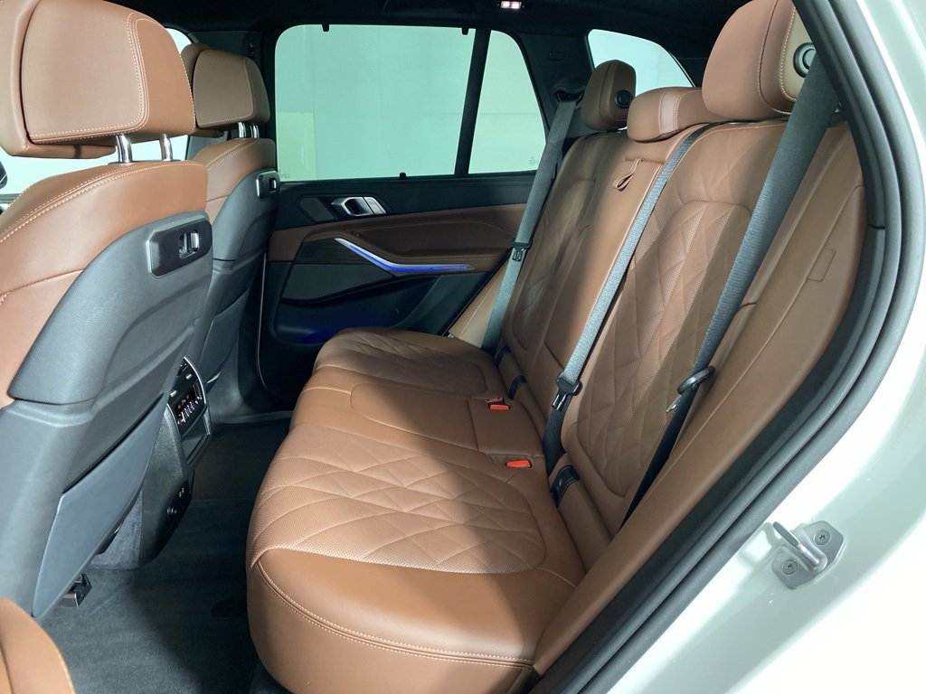 Used 2026 BMW X5 xDrive40i w/ Climate Comfort Package image 27