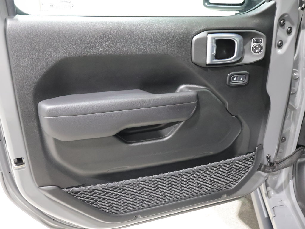 Used 2023 Jeep Wrangler Unlimited w/ Cold Weather Group AWD/4WD image 14