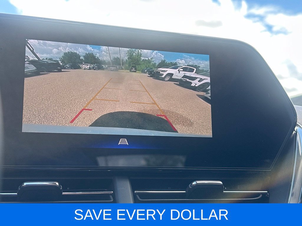 Used 2025 Chevrolet Trax LT w/ Driver Confidence Package FWD image 13