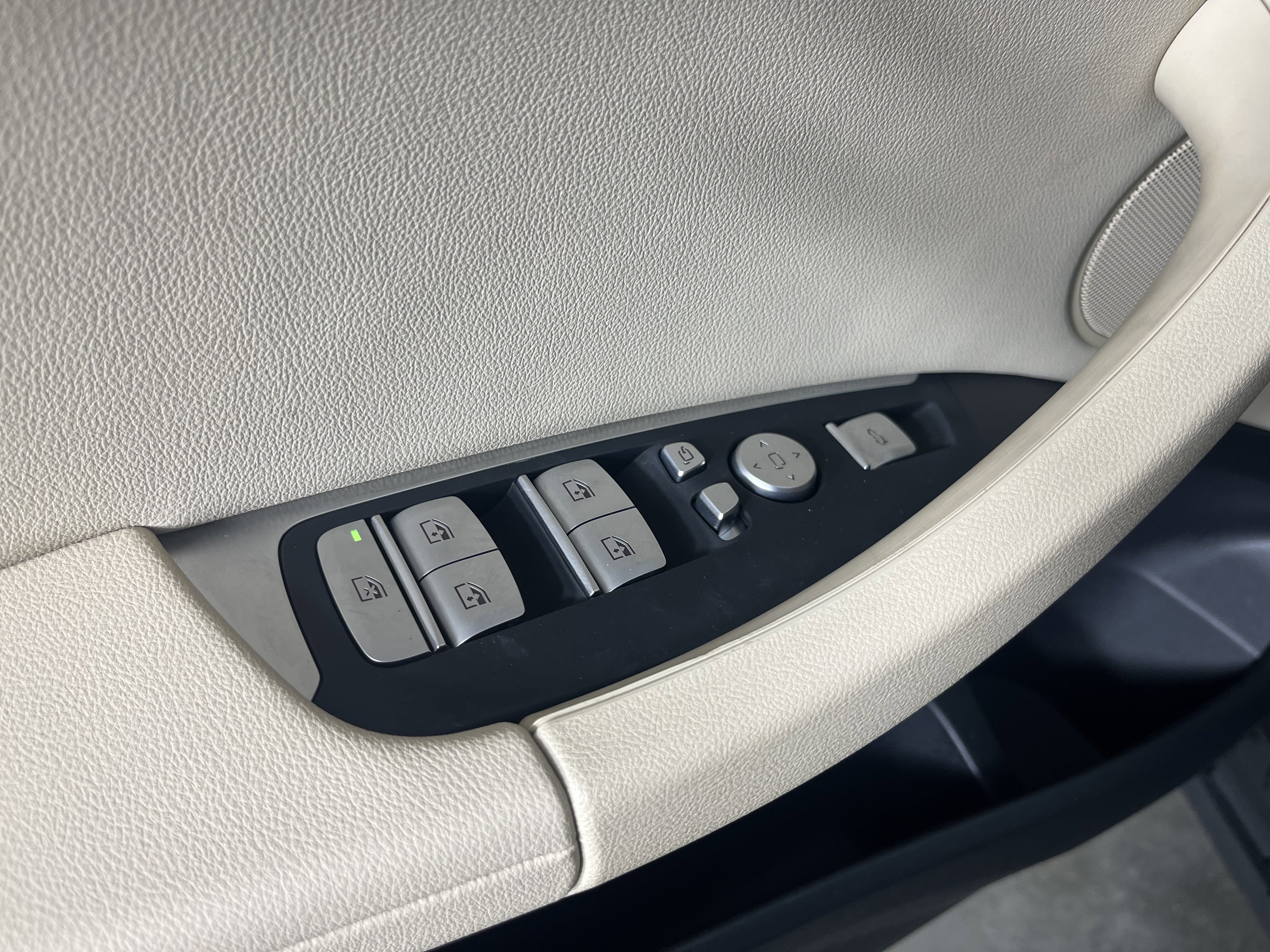 Certified 2024 BMW X3 xDrive30i w/ Premium Package image 19